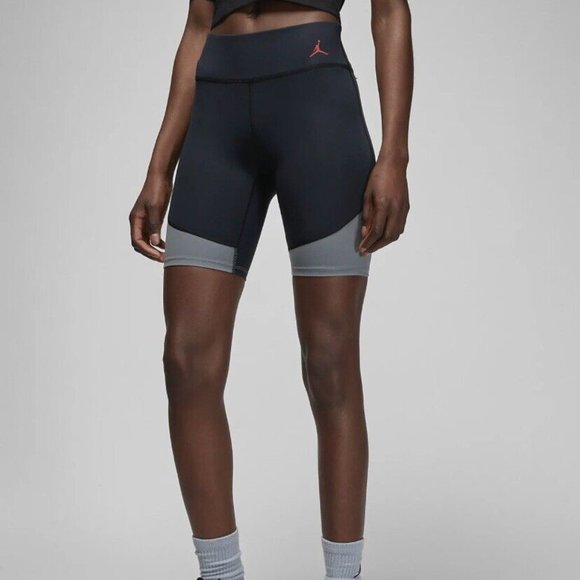 Nike Air Jordan Heritage Legging Shorts - Picture 2 of 8